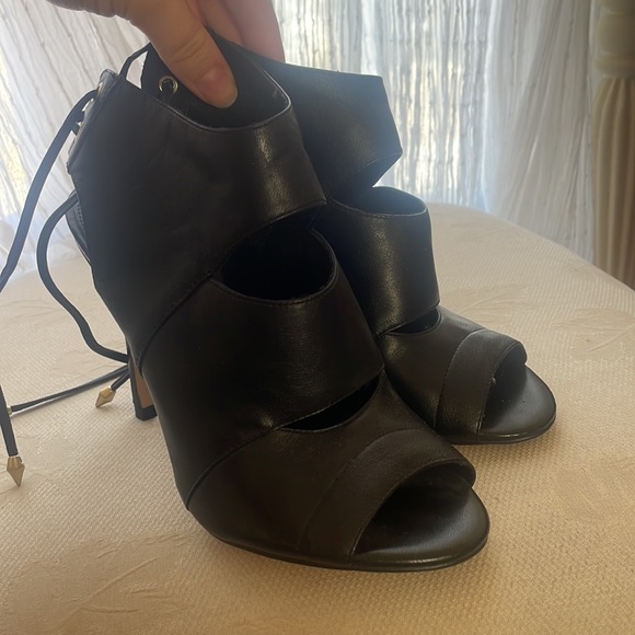 Guess Black Lace Up Back High Heels - Picture 5 of 5